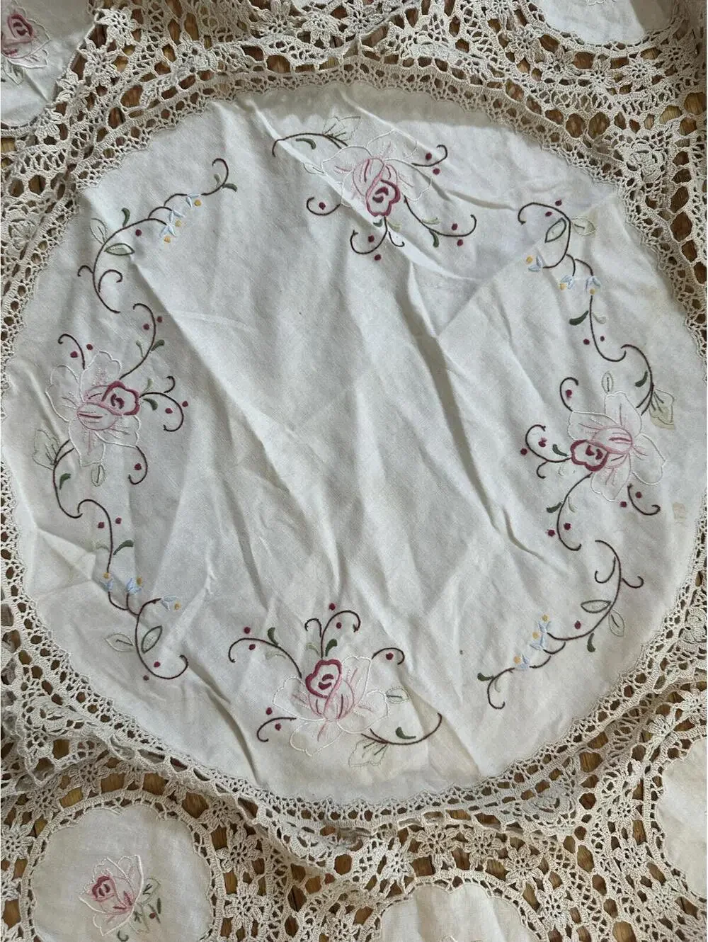 Vintage 61” Round Crochet Lace Embroidered Tablecloth Cottagecore